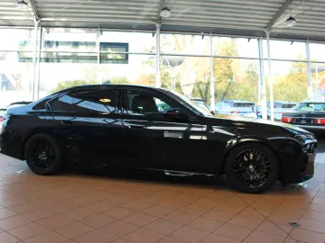 BMW 740 7 740 d xDrive M Sport 8-fach