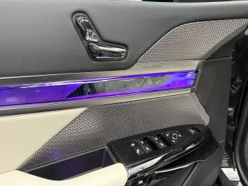 BMW M760e xDrive Limousine 18 7 kWh Aut.