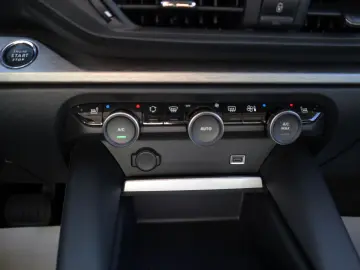 CITROEN C5 X Feel Pack Hybrid HUD 2xPDC Kam Navi