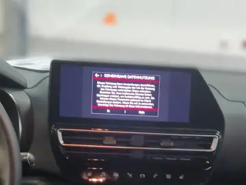 CITROEN C5 Aircross Hybrid 145PS e-DSC6 Plus SHZ PDC KAM