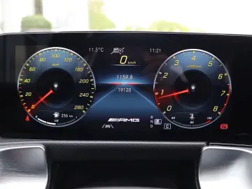 MERCEDES-BENZ GLB 35 AMG 4M 360  Distr Night Pano