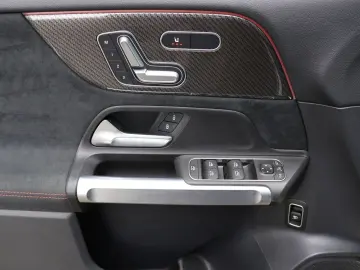 MERCEDES-BENZ GLB 35 AMG 4M 360  Distr Night Pano