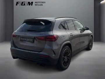 MERCEDES-BENZ GLA 35 AMG PerfSitze Burm HUD AHK Pano…