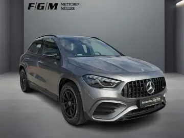 MERCEDES-BENZ GLA 35 AMG PerfSitze Burm HUD AHK Pano…