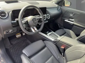 MERCEDES-BENZ GLA 35 AMG PerfSitze Burm HUD AHK Pano…