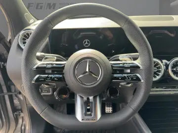 MERCEDES-BENZ GLA 35 AMG PerfSitze Burm HUD AHK Pano…