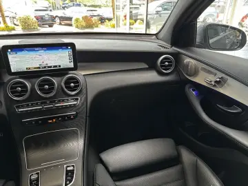 MERCEDES-BENZ GLC 300 d Coupé AMG 4M LED HUD Pano Di&hellip;