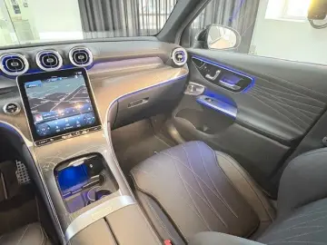 MERCEDES-BENZ GLC 200 AMG HEADUP AHK SOUND PANO DIGI&hellip;