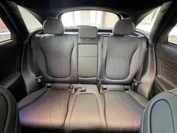 MERCEDES-BENZ GLC 200 AMG HEADUP AHK SOUND PANO DIGI&hellip;