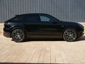 PORSCHE Cayenne Coupe E-Hybrid  AHK INNO HD-MATRIX