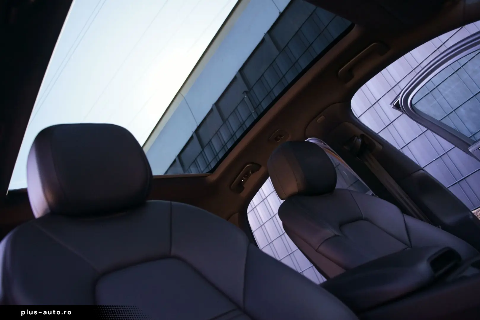 PORSCHE Cayenne Coupe E-Hybrid  AHK INNO HD-MATRIX