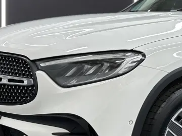 MERCEDES-BENZ GLC 220 d 4M AMG WideScreen LED AHK Kamera PTS