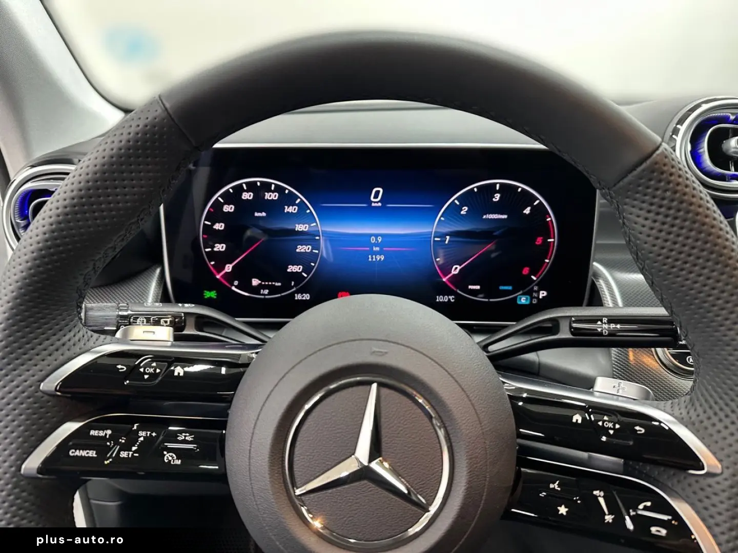MERCEDES-BENZ GLC 220 d 4M AMG WideScreen LED AHK Kamera PTS