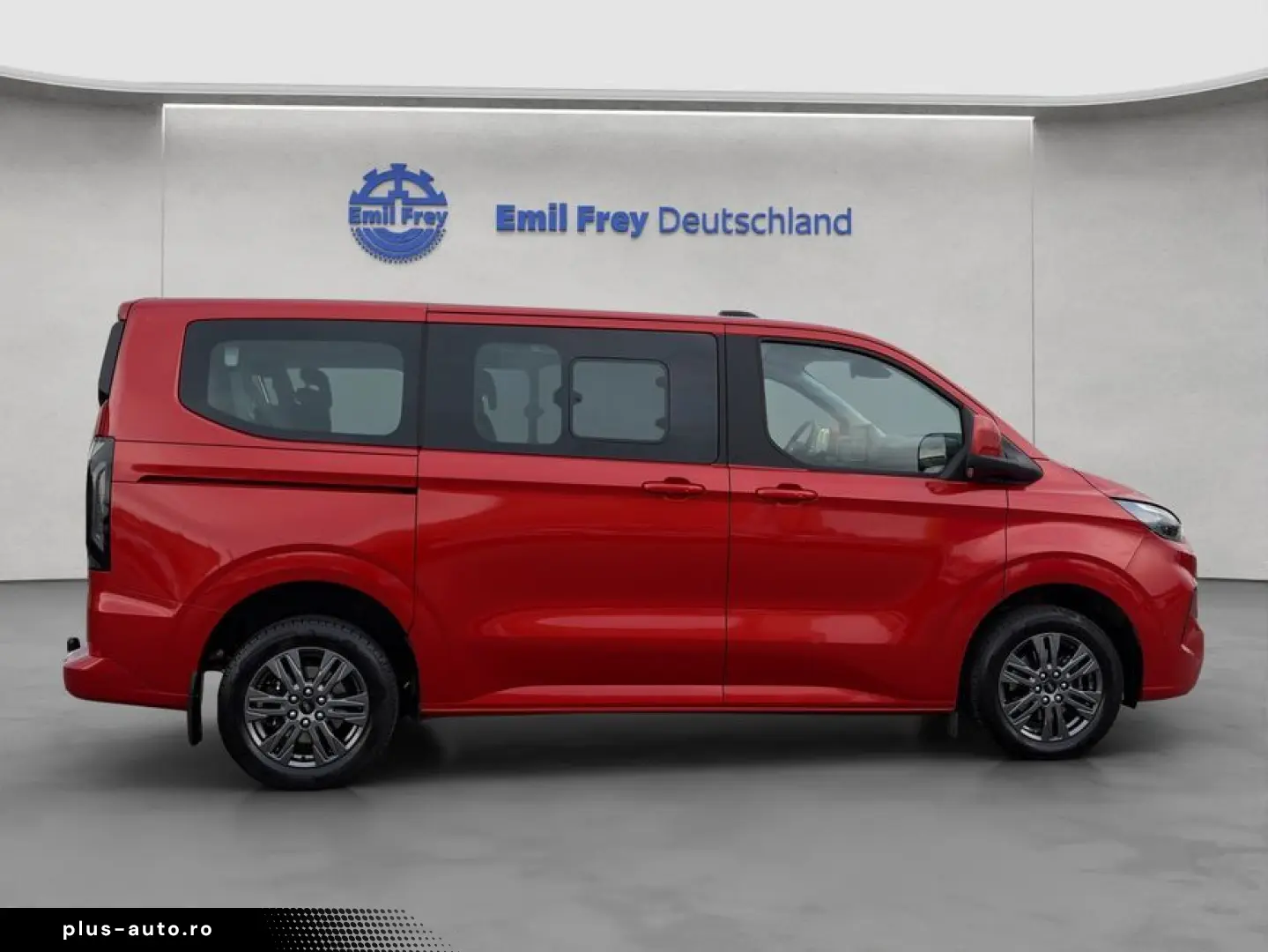 FORD Tourneo Custom 320 L1H1 VA Autm. Titanium