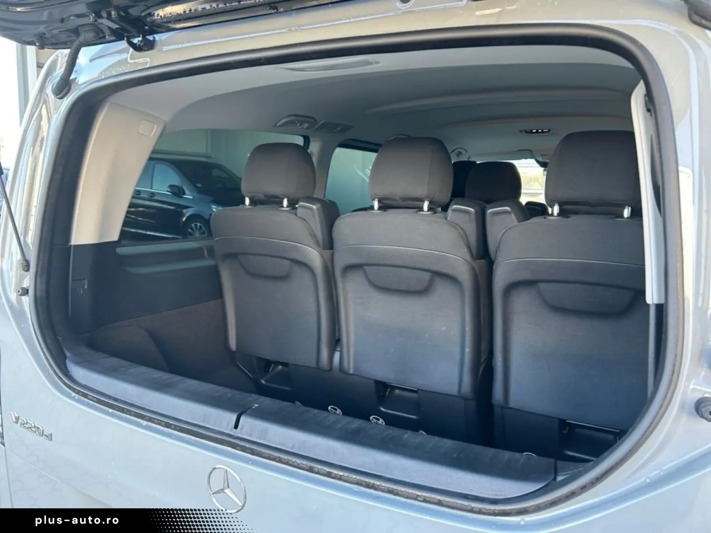 MERCEDES-BENZ V 220 d STYLE Lang 9GT LED AHK KAM DISTR NAVI