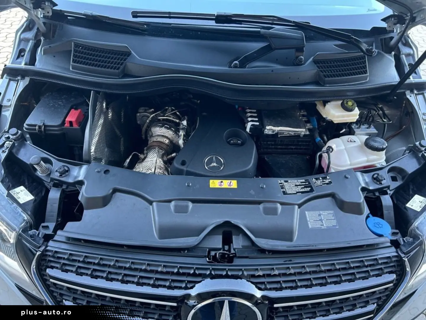 MERCEDES-BENZ V 220 d STYLE Lang 9GT LED AHK KAM DISTR NAVI