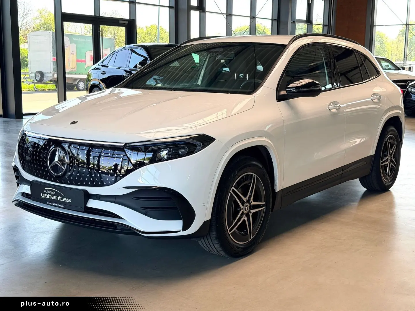MERCEDES-BENZ EQA 300 4Matic AMG Night Kamera DISTRO&hellip;