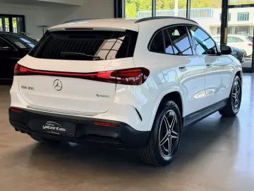 MERCEDES-BENZ EQA 300 4Matic AMG Night Kamera DISTRO&hellip;