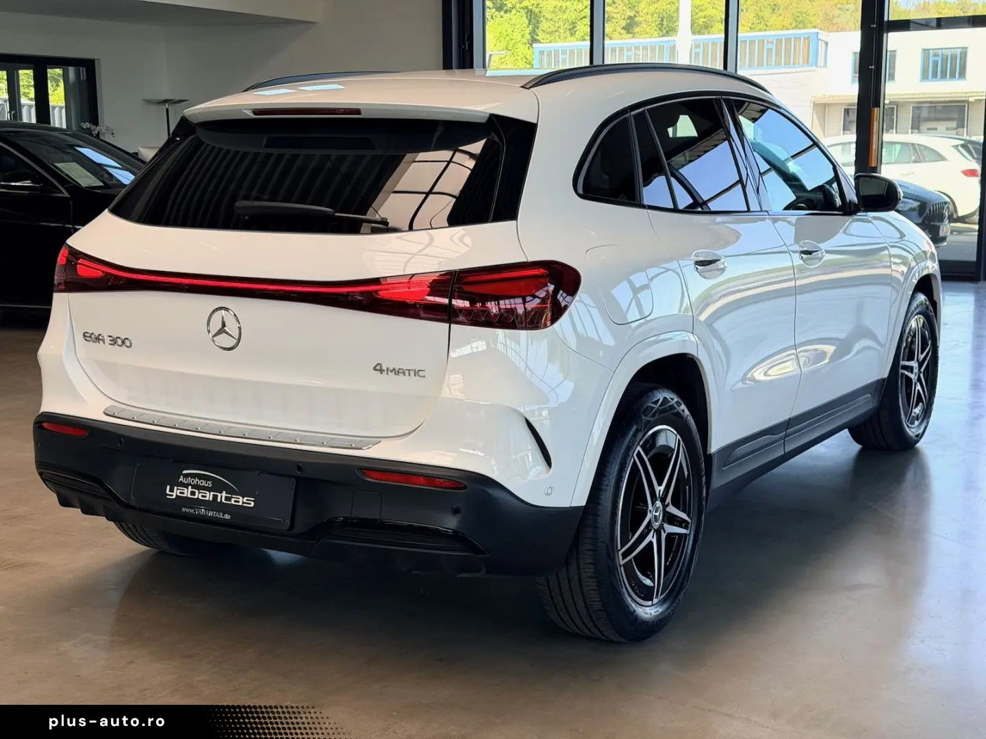 MERCEDES-BENZ EQA 300 4Matic AMG Night Kamera DISTRO&hellip;