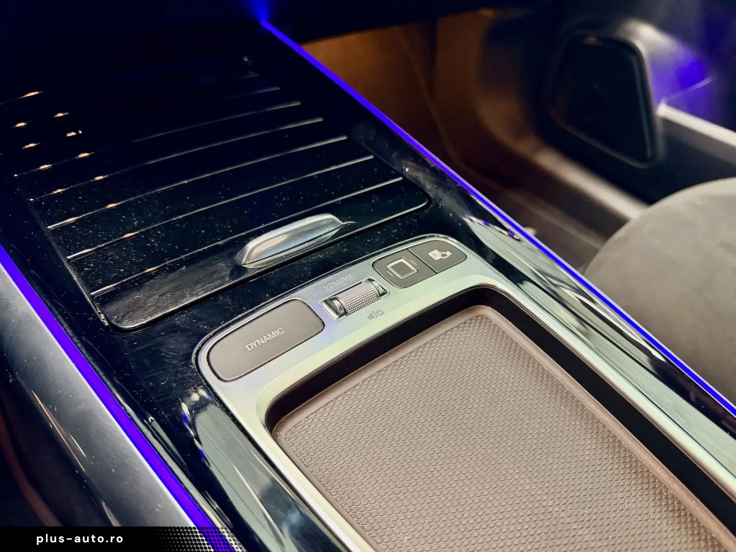 MERCEDES-BENZ EQA 300 4Matic AMG Night Kamera DISTRO&hellip;