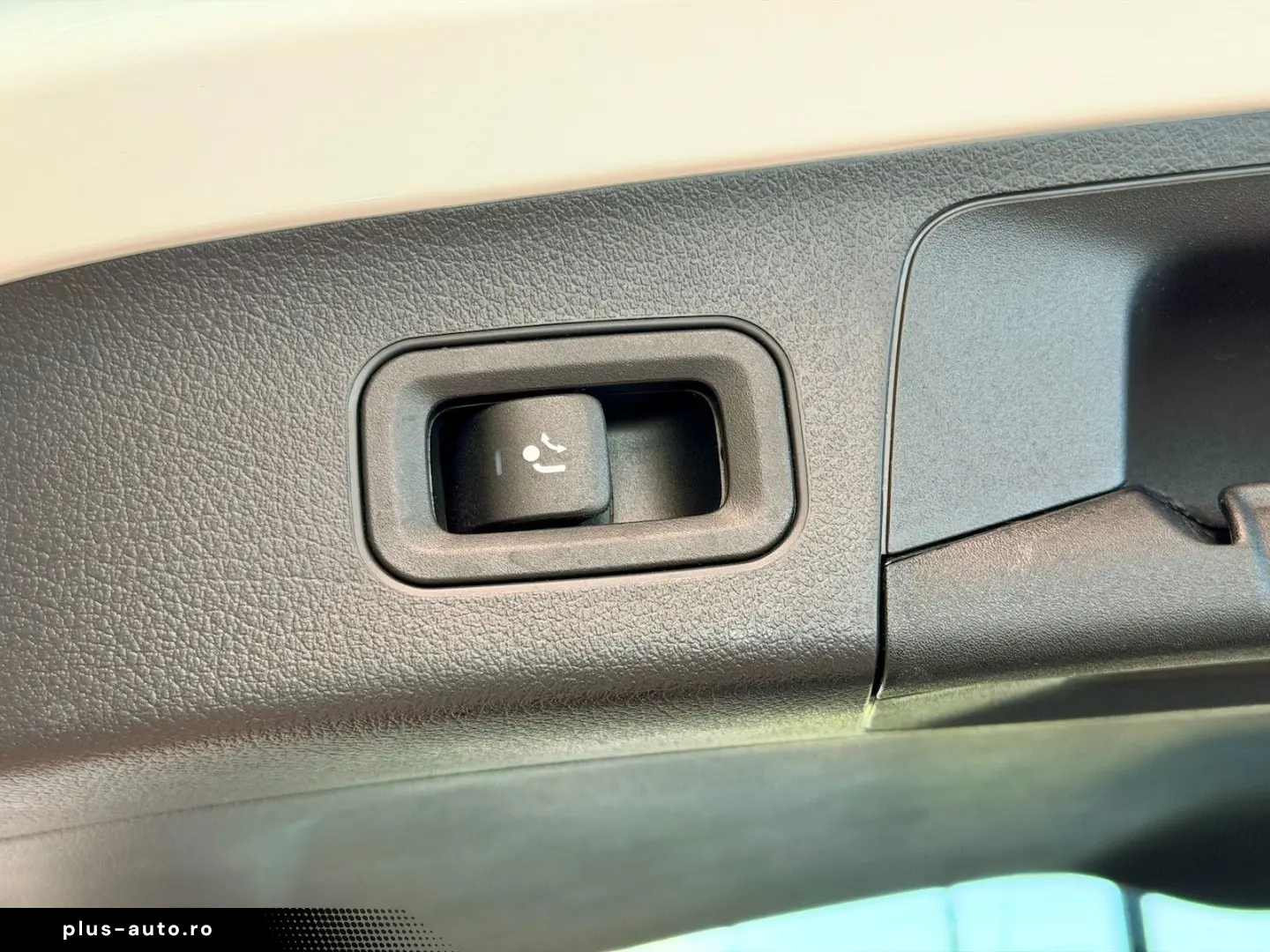 MERCEDES-BENZ EQA 300 4Matic AMG Night Kamera DISTRO&hellip;