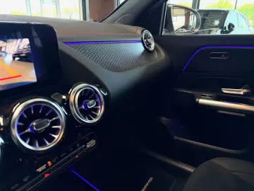 MERCEDES-BENZ EQA 300 4Matic AMG Night Kamera DISTRO&hellip;
