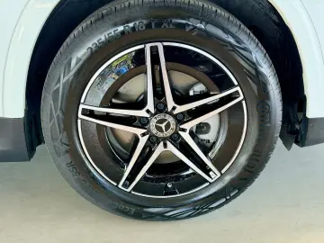 MERCEDES-BENZ EQA 300 4Matic AMG Night Kamera DISTRO&hellip;
