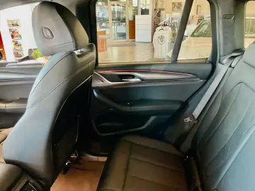 BMW X3 xDrive20i AT - M Sport  Navi  Kamera uvm.