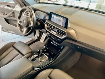 BMW X3 xDrive20i AT - M Sport  Navi  Kamera uvm.