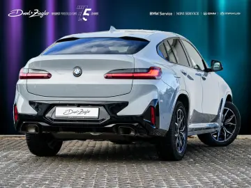 BMW X4 xDrive20i M-Sport AHK PANO ACC KoZg HuD Laser