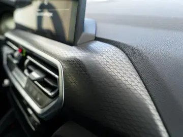 BMW X4 xDrive20i M-Sport AHK PANO ACC KoZg HuD Laser