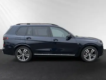 BMW X7 xDrive40i M Sport AHK SkyLounge Autobahnass.