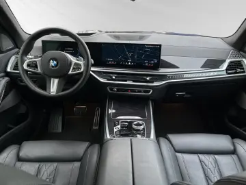 BMW X7 xDrive40i M Sport AHK SkyLounge Autobahnass.