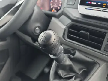 VW Crafter Kasten TDI 130kW langer Radst. VORB. AHK