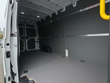 VW Crafter Kasten TDI 130kW langer Radst. VORB. AHK