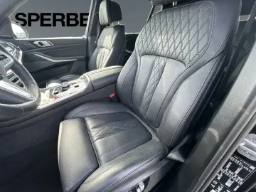BMW X7 xDrive40i 22 Zoll Autobahnassistent Sky Loung