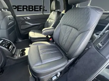BMW X7 xDrive40i 22 Zoll Autobahnassistent Sky Loung