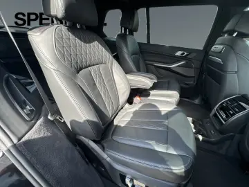BMW X7 xDrive40i 22 Zoll Autobahnassistent Sky Loung