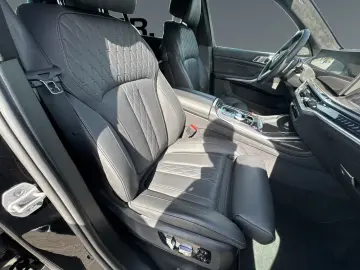 BMW X7 xDrive40i 22 Zoll Autobahnassistent Sky Loung