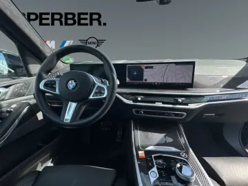 BMW X7 xDrive40i 22 Zoll Autobahnassistent Sky Loung