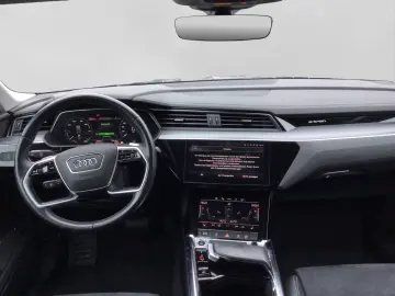 AUDI Q8 e-tron 50 Q ADVANCED MATRIX KAMERA BuO AHK
