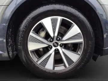 AUDI Q8 e-tron 50 Q ADVANCED MATRIX KAMERA BuO AHK