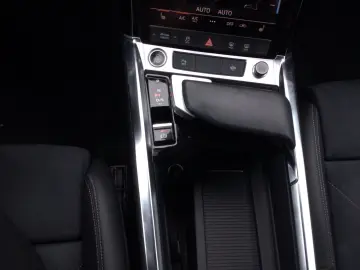 AUDI Q8 e-tron 50 Q ADVANCED MATRIX KAMERA BuO AHK