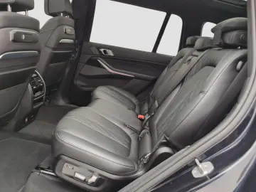 BMW X7 xDrive40i M Sport Standheizung Massage AHK