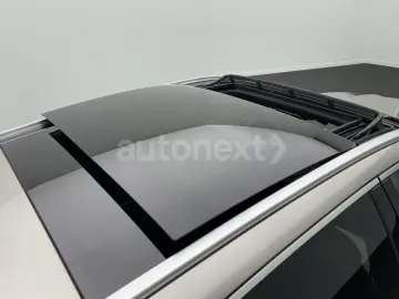 MERCEDES-BENZ C 220d T 4Matic  2xAvantgarde  Pano Hi…