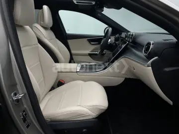 MERCEDES-BENZ C 220d T 4Matic  2xAvantgarde  Pano Hi…