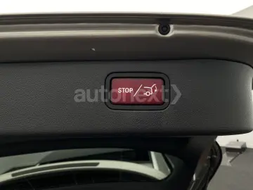 MERCEDES-BENZ C 220d T 4Matic  2xAvantgarde  Pano Hi…