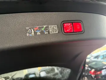 MERCEDES-BENZ GLC 300de 4M AMG Night-Pano -HUD-360K-…
