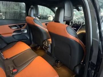MERCEDES-BENZ GLC 300de 4M AMG Night-Pano -HUD-360K-…