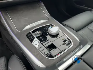 BMW X7 M60i xDrive M Sportpaket Pro Pano Sky Lounge